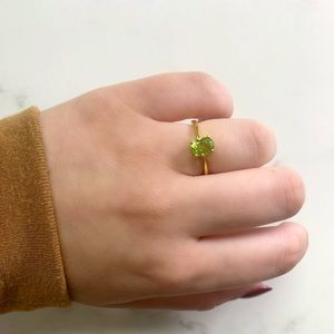 Oval peridot sterling silver ring